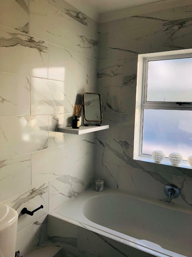 Whale Bay Villa Fish Hoek Bagian luar foto